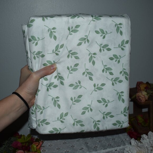 4 Piece Cottagecore White Green Eucalyptus Leaves Bed Sheet Set, Queen Size - Picture 3 of 11
